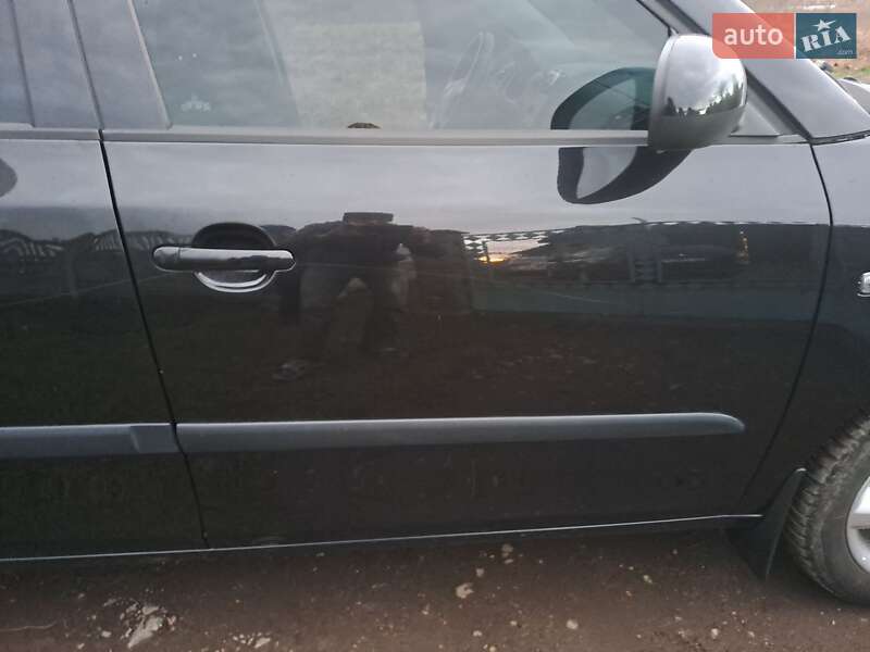 Универсал Skoda Fabia 2009 в Львове