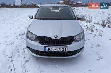 Хэтчбек Skoda Fabia 2015 в Киеве