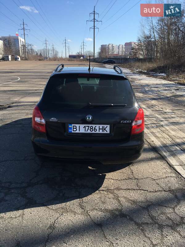 Универсал Skoda Fabia 2011 в Полтаве