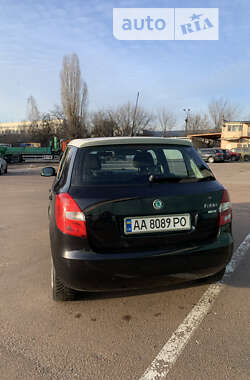 Хэтчбек Skoda Fabia 2011 в Киеве