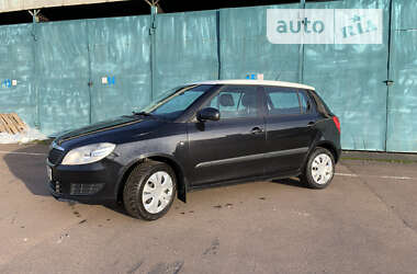 Хэтчбек Skoda Fabia 2011 в Киеве