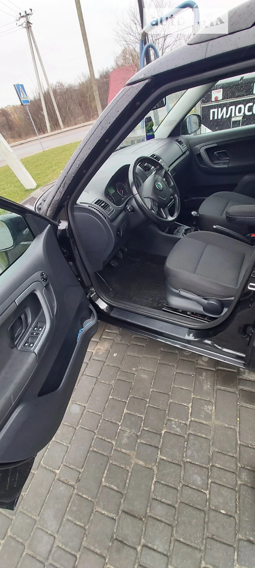 2012 Skoda Fabia - мініатюра 10