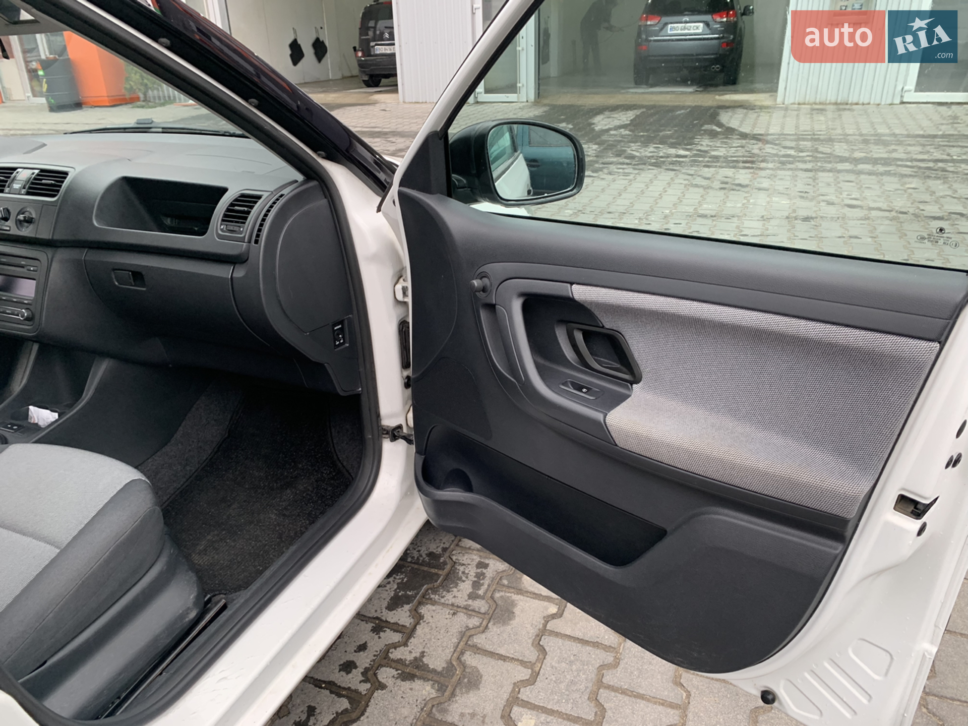 2011 Skoda Fabia - мініатюра 28