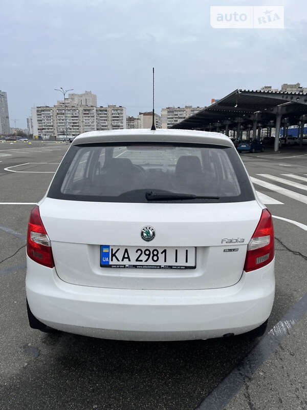 Хэтчбек Skoda Fabia 2012 в Киеве