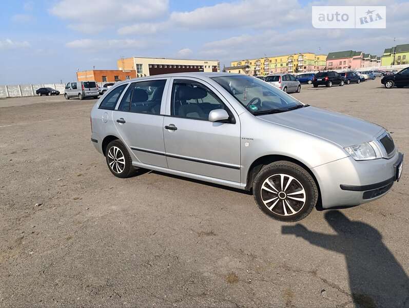 Універсал Skoda Fabia 2004 в Вінниці