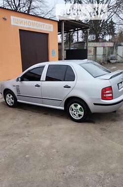 Седан Skoda Fabia 2003 в Староконстантинове