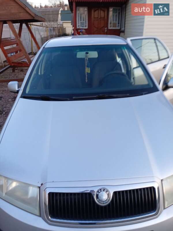 Седан Skoda Fabia 2003 в Коростені