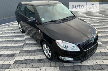 Универсал Skoda Fabia 2011 в Городке