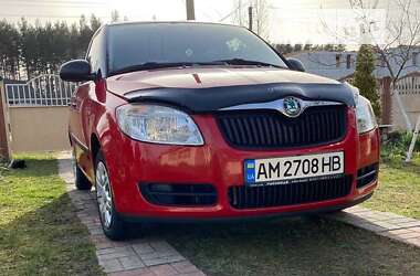 Хэтчбек Skoda Fabia 2009 в Житомире