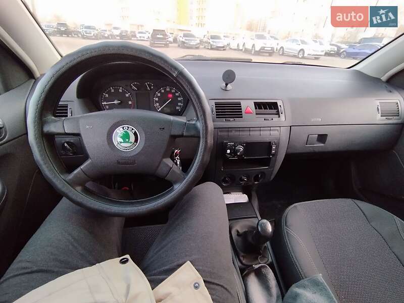 Хетчбек Skoda Fabia 2004 в Черкасах