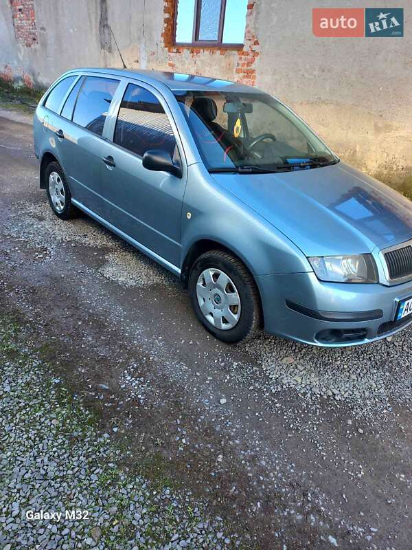 Хетчбек Skoda Fabia 2005 в Воловцю