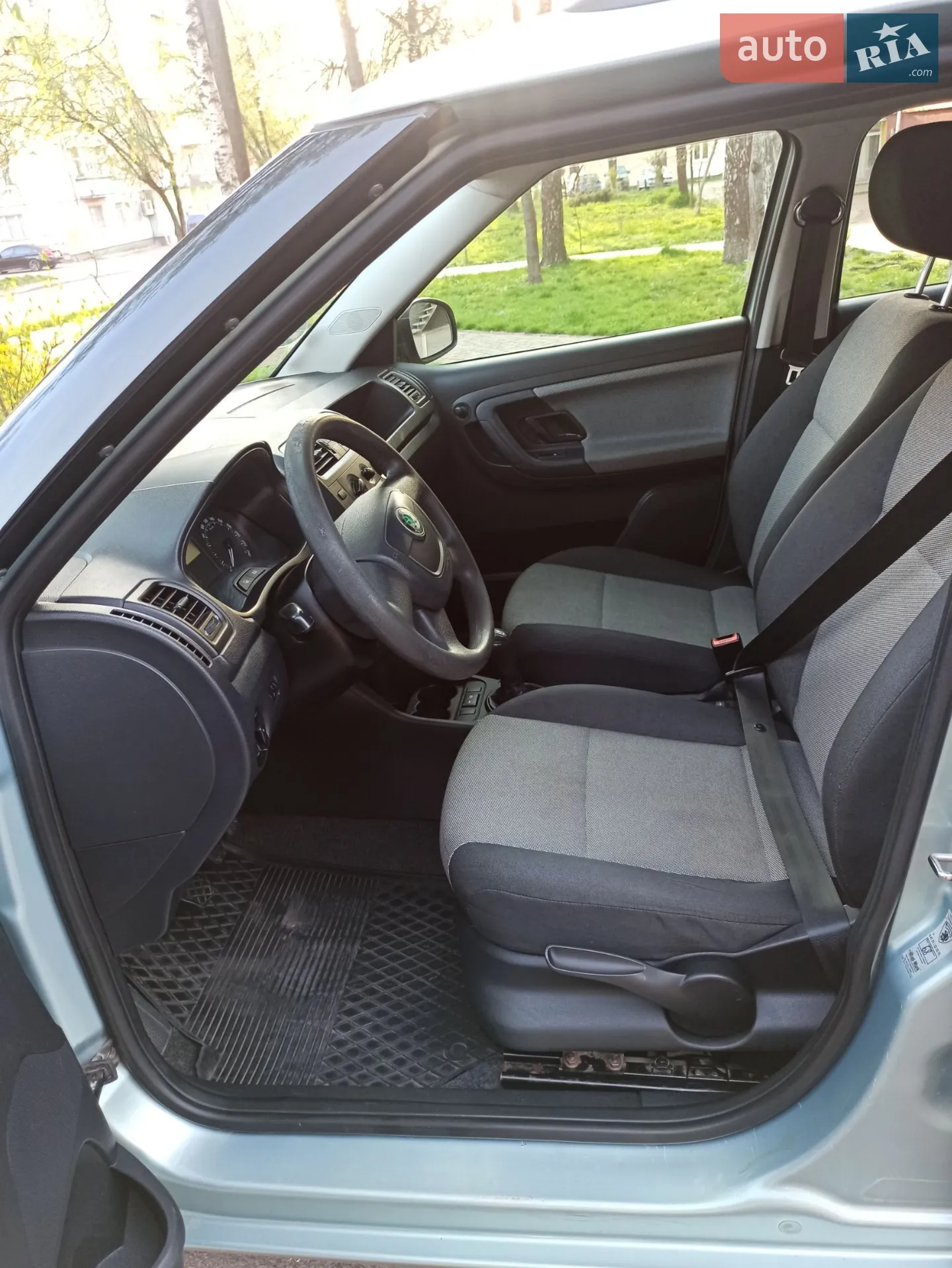 2010 Skoda Fabia - мініатюра 29
