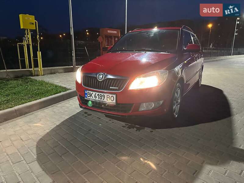 Універсал Skoda Fabia 2011 в Рівному