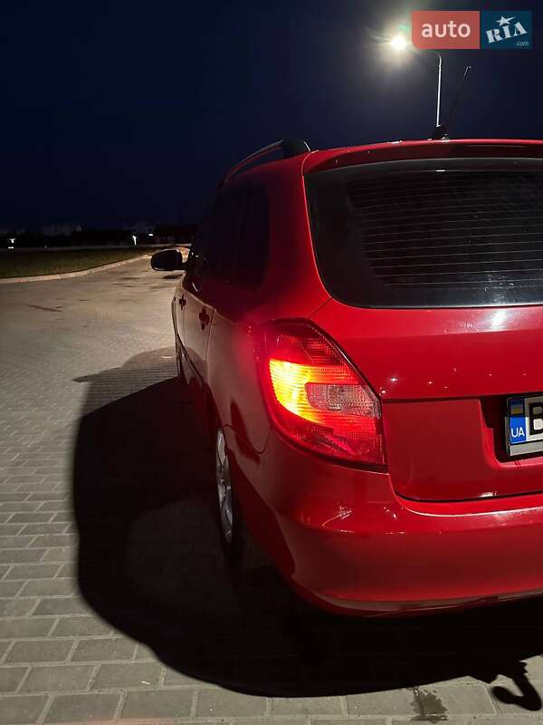 Універсал Skoda Fabia 2011 в Рівному