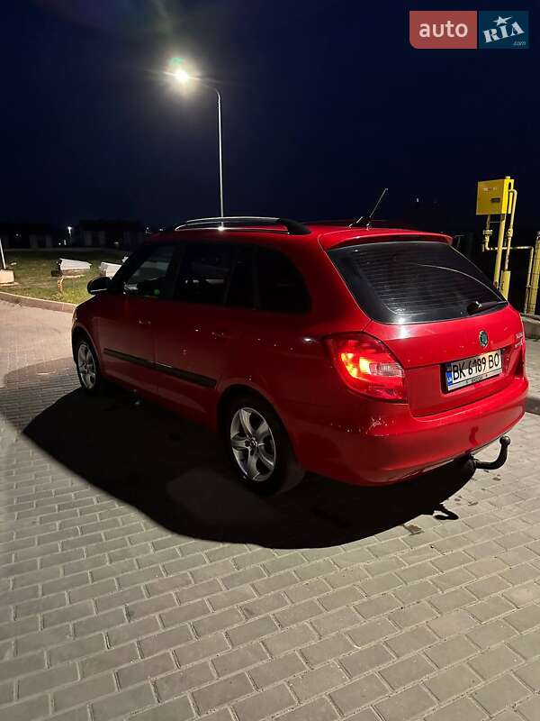 Універсал Skoda Fabia 2011 в Рівному