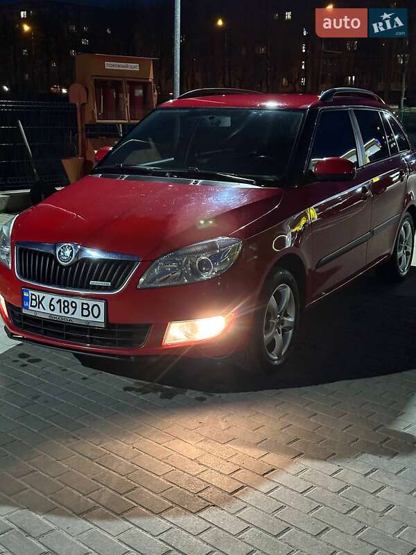 Універсал Skoda Fabia 2011 в Рівному