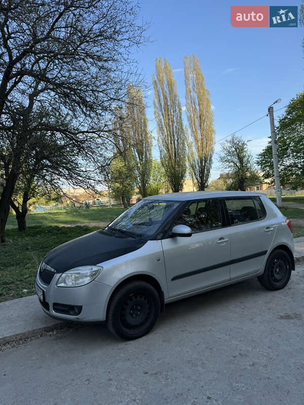 Хэтчбек Skoda Fabia 2007 в Харькове