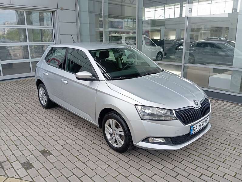 Хэтчбек Skoda Fabia 2019 в Киеве