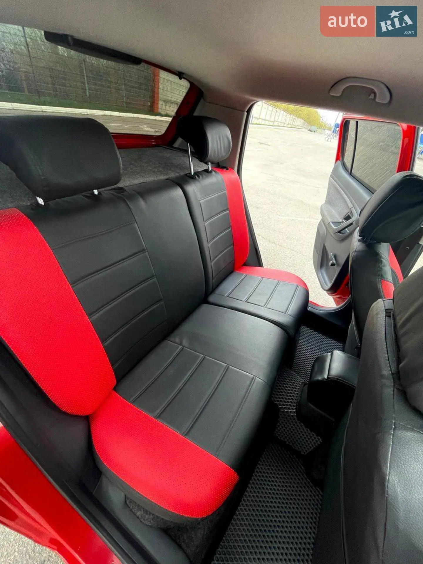 2011 Skoda Fabia - мініатюра 7