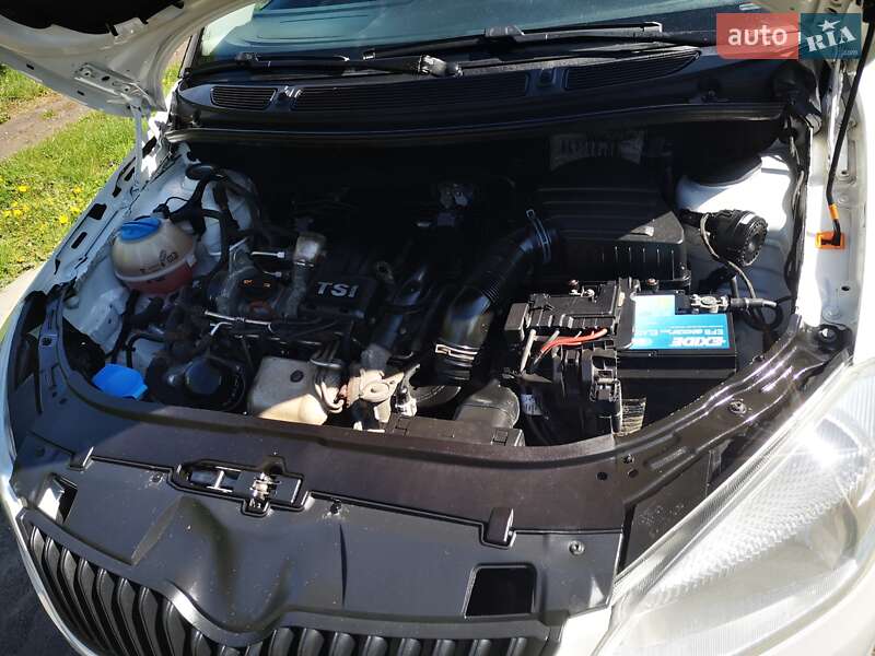 Хэтчбек Skoda Fabia 2012 в Дубно