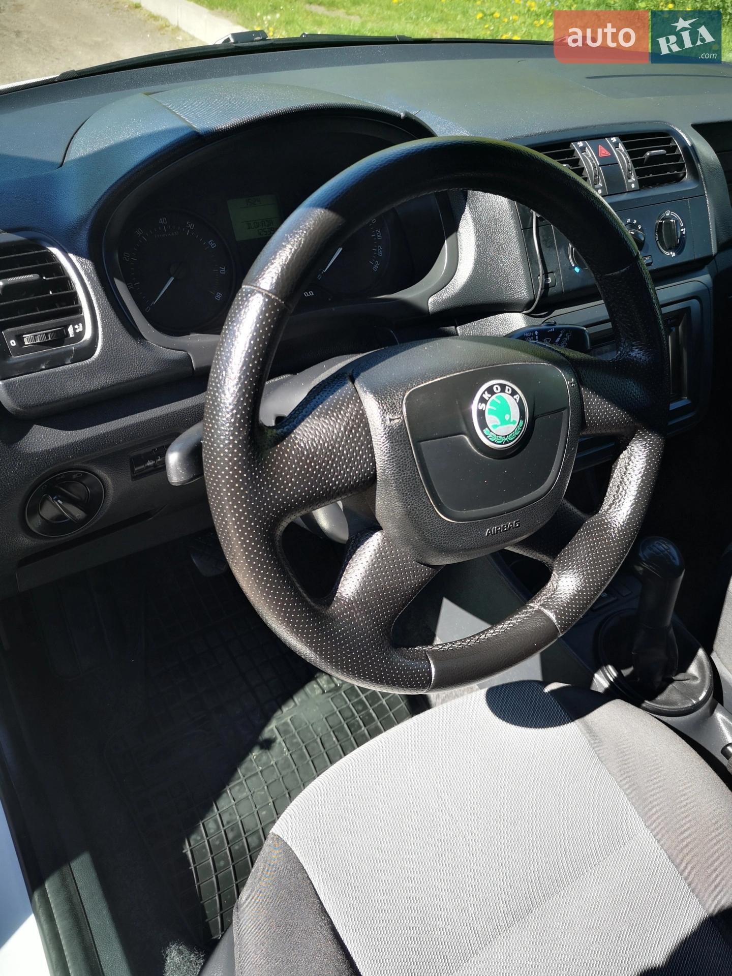2012 Skoda Fabia - мініатюра 16