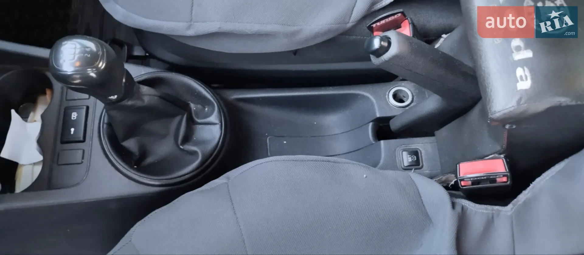 2014 Skoda Fabia - мініатюра 9
