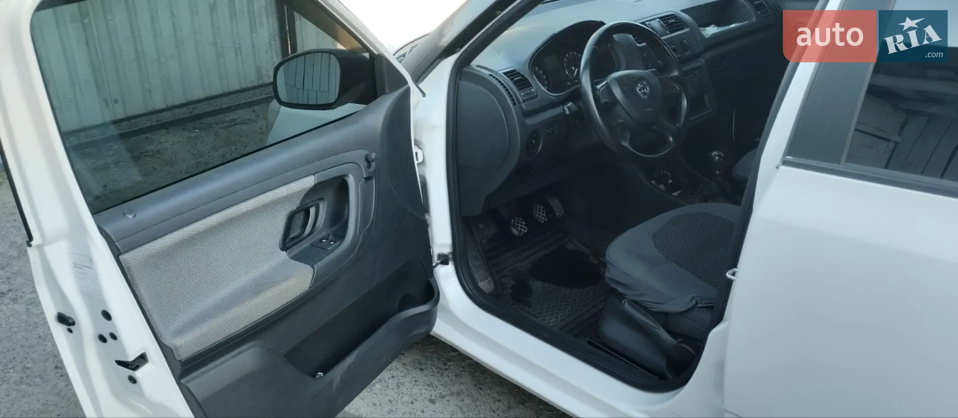 2014 Skoda Fabia - мініатюра 7