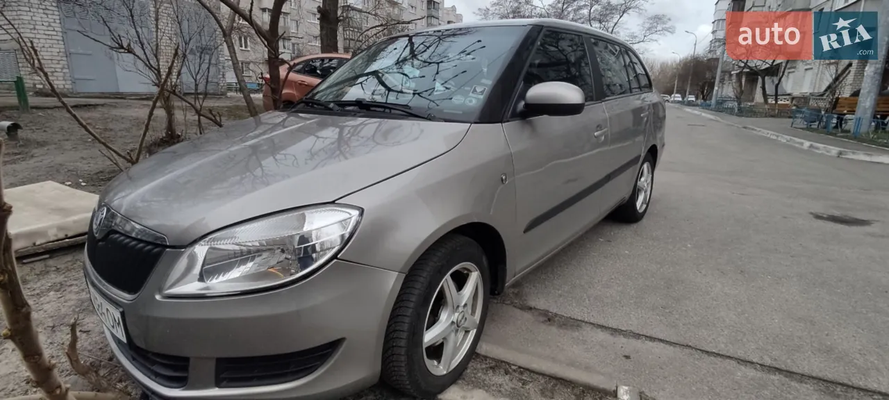 2011 Skoda Fabia - мініатюра 16