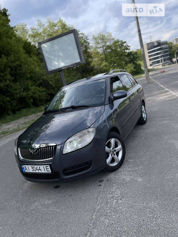 Універсал Skoda Fabia 2008 в Києві