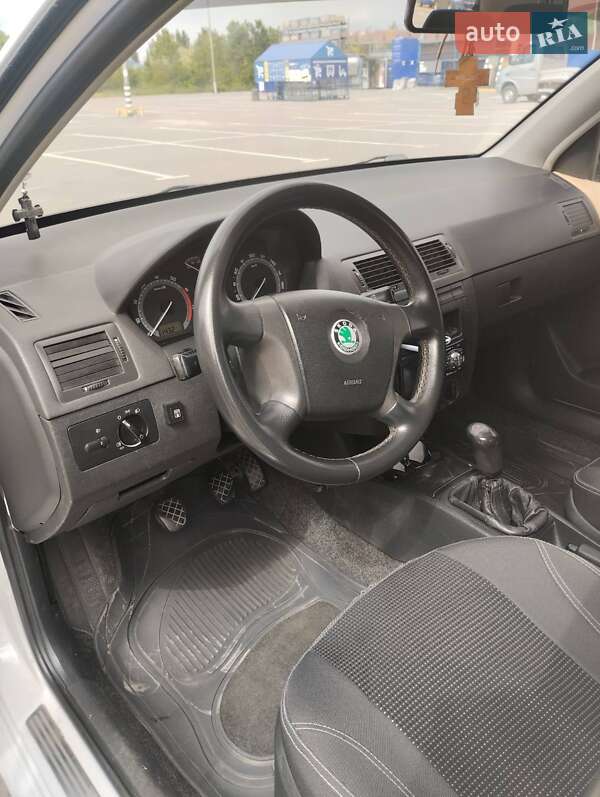 Хэтчбек Skoda Fabia 2006 в Каменец-Подольском фото 11 Хэтчбек Skoda Fabia 2006 в Каменец-Подольском