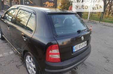 Хэтчбек Skoda Fabia 2002 в Днепре