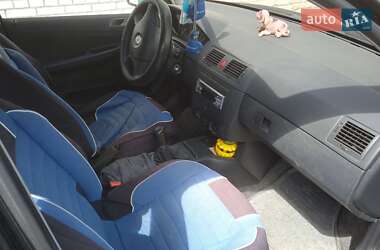 Хэтчбек Skoda Fabia 2006 в 