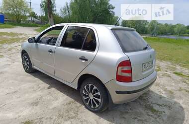 Хэтчбек Skoda Fabia 2005 в Мене