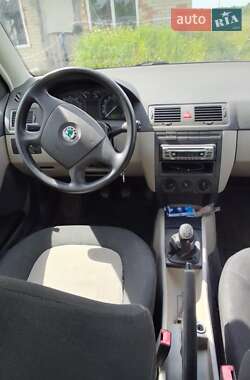 Хетчбек Skoda Fabia 2005 в Луцьку