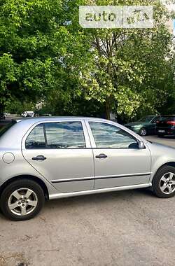 Хетчбек Skoda Fabia 2005 в Дніпрі