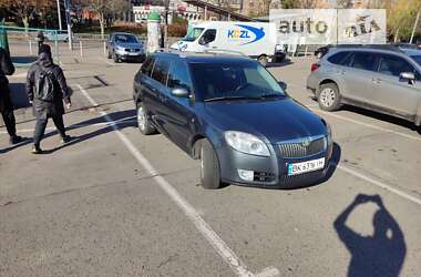 Універсал Skoda Fabia 2009 в Рівному