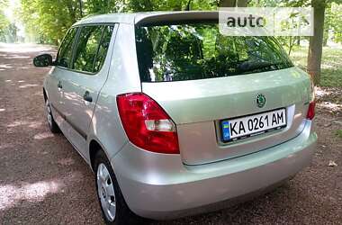 Хэтчбек Skoda Fabia 2011 в Хмельнике