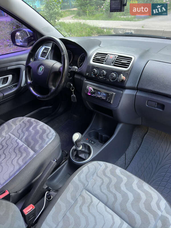 Хэтчбек Skoda Fabia 2008 в Харькове