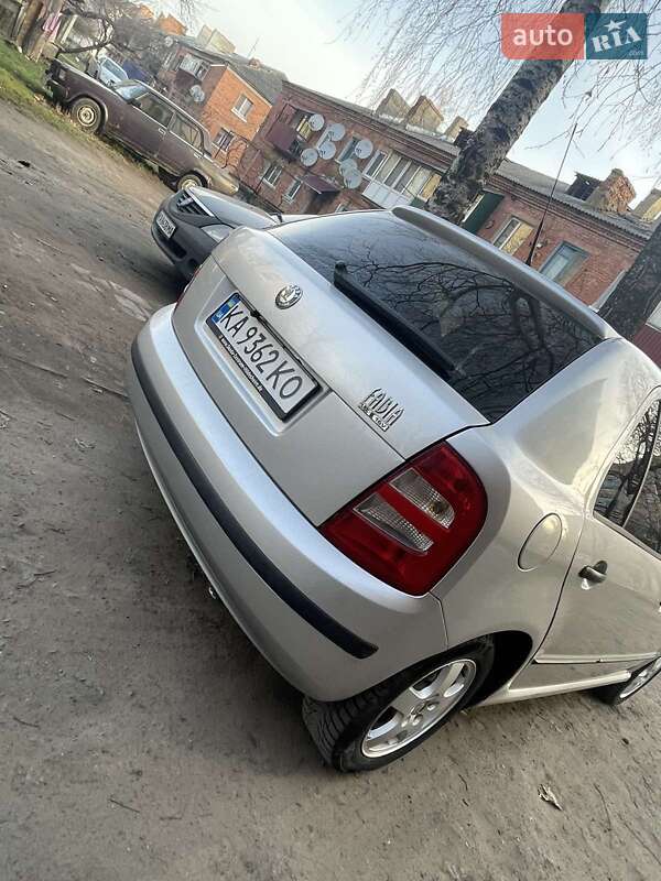 Хэтчбек Skoda Fabia 2001 в Ямполе