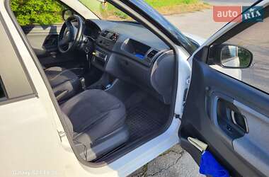 Хэтчбек Skoda Fabia 2014 в 