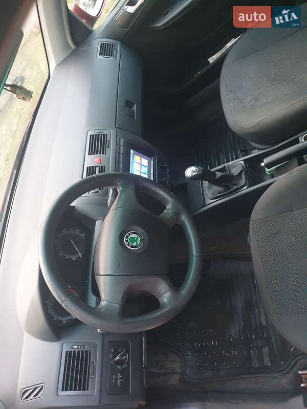 Хэтчбек Skoda Fabia 2006 в Киеве
