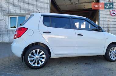 Хэтчбек Skoda Fabia 2014 в 