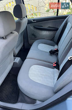 Хэтчбек Skoda Fabia 2001 в 