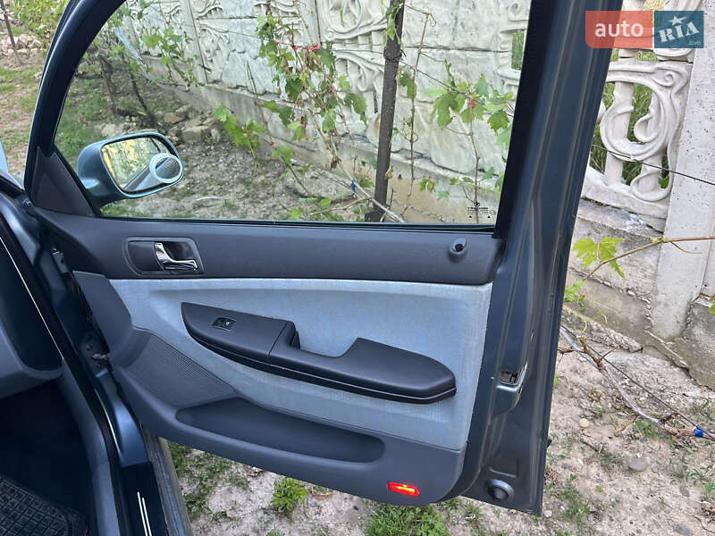 Хэтчбек Skoda Fabia 2001 в Черновцах фото 8 Хэтчбек Skoda Fabia 2001 в Черновцах