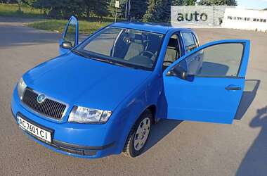 Хэтчбек Skoda Fabia 2004 в Луцке