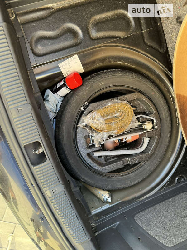 Хэтчбек Skoda Fabia 2008 в Луцке