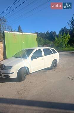 Хэтчбек Skoda Fabia 2004 в 
