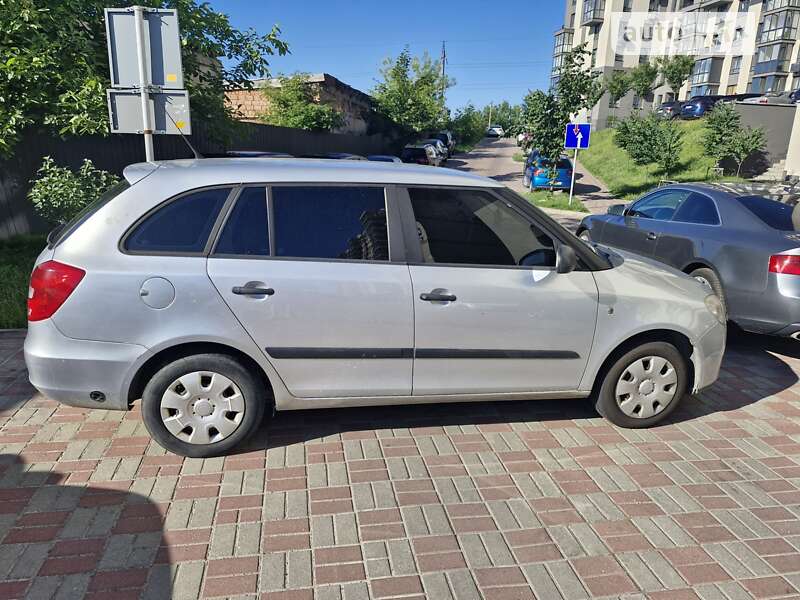 Універсал Skoda Fabia 2008 в Львові