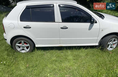 Хэтчбек Skoda Fabia 2003 в 