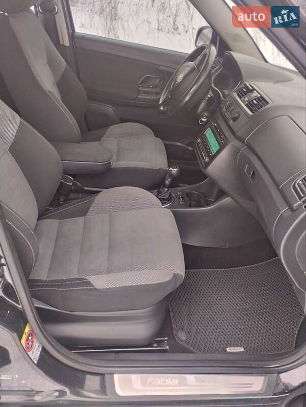 Универсал Skoda Fabia 2010 в Чернигове